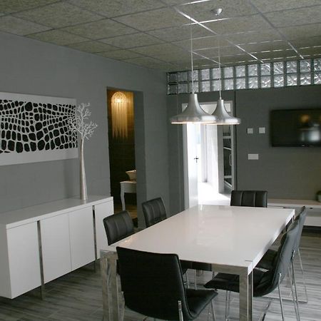 Alberg L'Ast Banyoles Zewnętrze zdjęcie