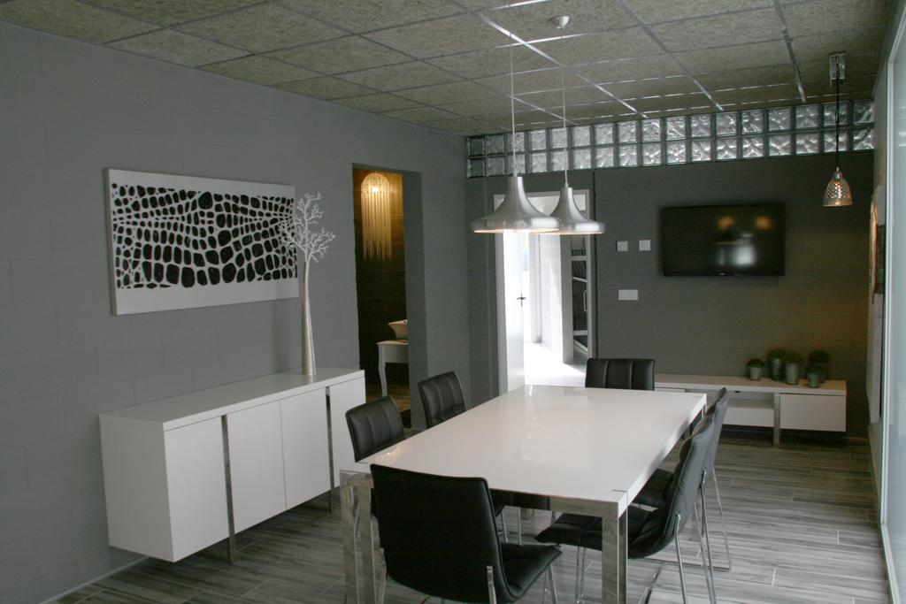 Alberg L'Ast Banyoles Zewnętrze zdjęcie